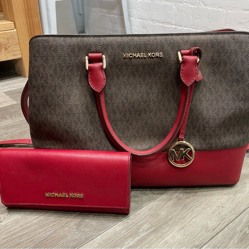 Gently used Michael Kors purse and wallet